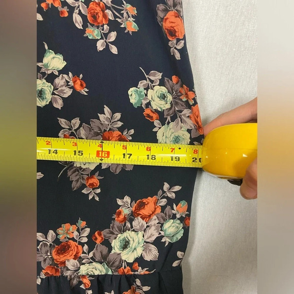 Pins and Needles  floral dress Sz L - Picture 9 of 11